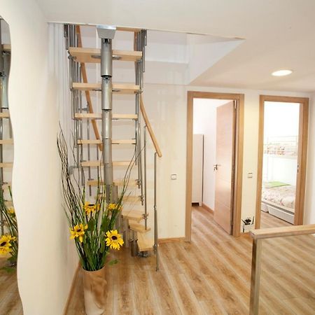 Хостел Coroleu House Барселона Экстерьер фото