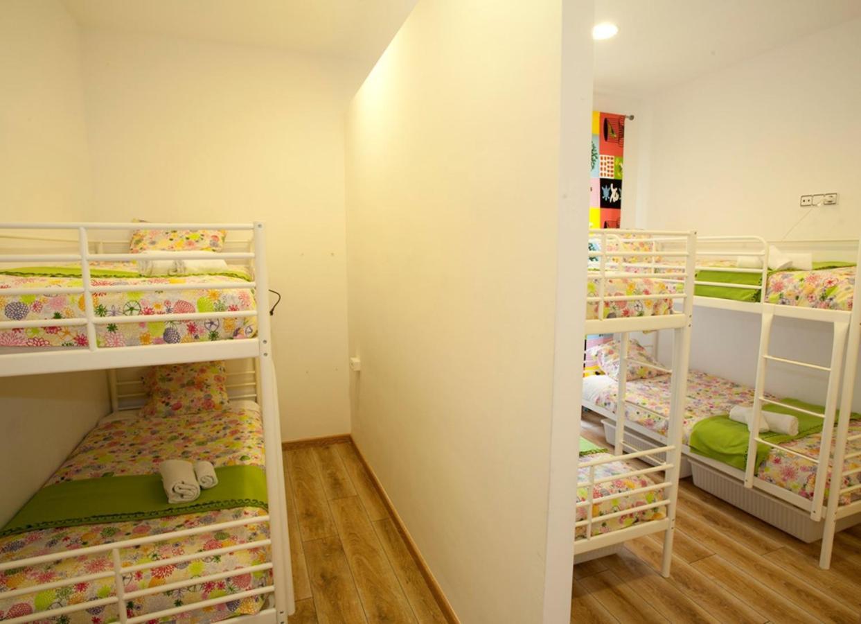 Хостел Coroleu House Барселона Номер фото